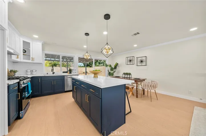 1125 Nottingham Way, Placentia, California 92870