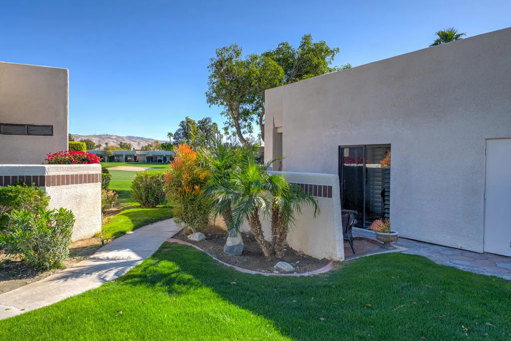 28640 W Natoma Drive, Cathedral City, California 92234 home-pic-0