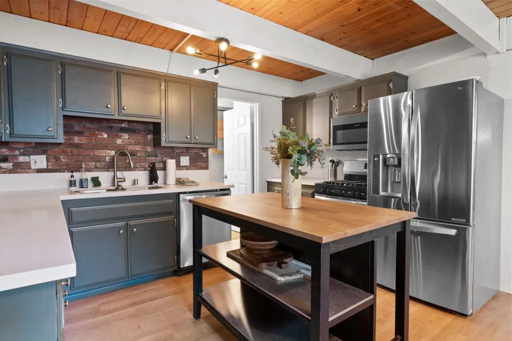 156 Victoria Lane, Sugarloaf, California 92386 home-pic-10