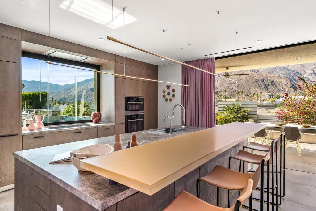 427 N Avenida Caballeros, Palm Springs, California 92262 home-pic-14