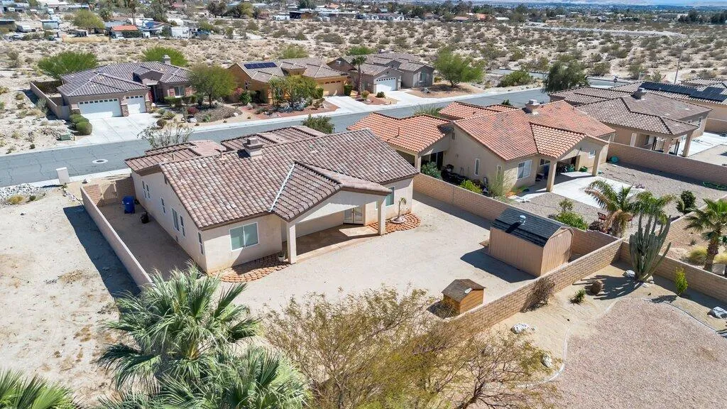 10611 Avalon Place, Desert Hot Springs, California 92240 home-pic-31