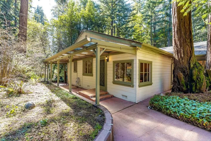 10135 Love Creek Road, Ben Lomond, California 95005