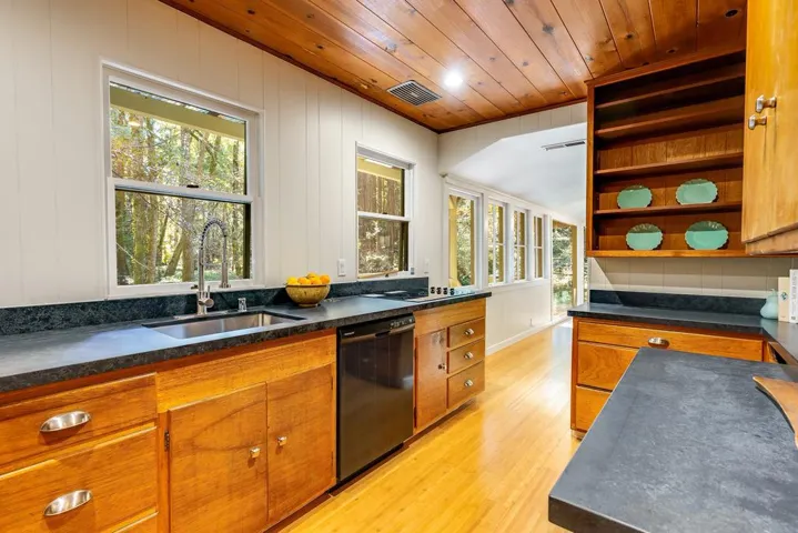 10135 Love Creek Road, Ben Lomond, California 95005