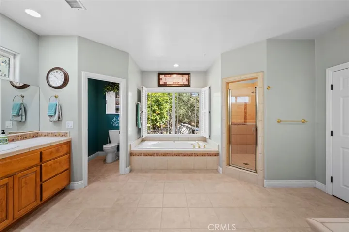 197 Morro Hills Road, Fallbrook, California 92028