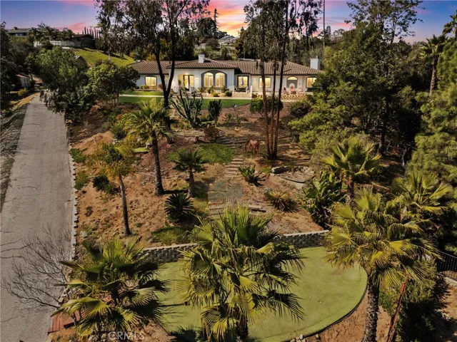 197 Morro Hills Road, Fallbrook, California 92028