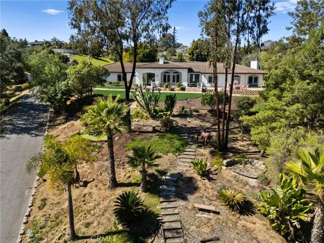 197 Morro Hills Road, Fallbrook, California 92028