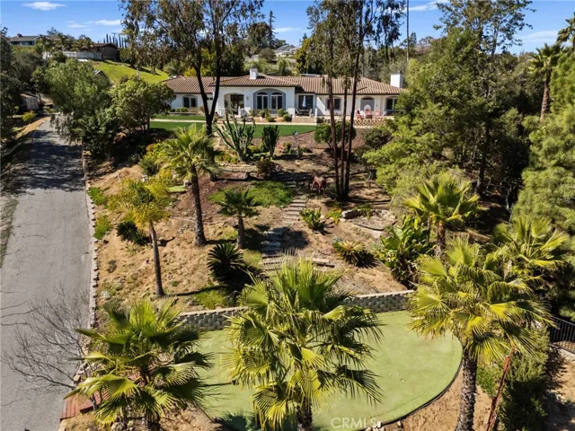197 Morro Hills Road, Fallbrook, California 92028