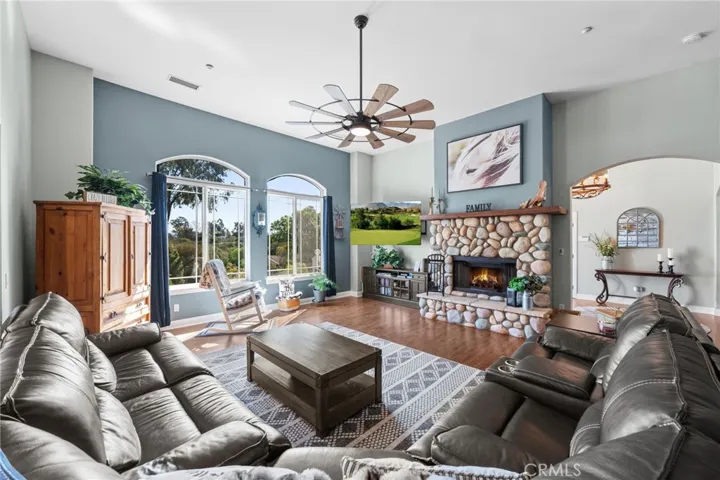 197 Morro Hills Road, Fallbrook, California 92028