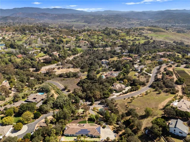 197 Morro Hills Road, Fallbrook, California 92028