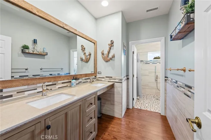 197 Morro Hills Road, Fallbrook, California 92028