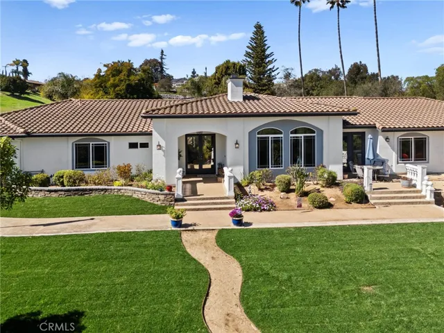 197 Morro Hills Road, Fallbrook, California 92028