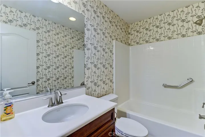 40994 Bankhall Street, Lake Elsinore, California 92532