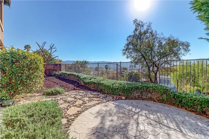 40994 Bankhall Street, Lake Elsinore, California 92532