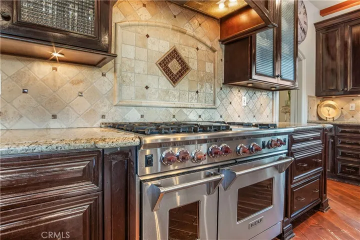 25166 Barnhill Road, Saugus, California 91350
