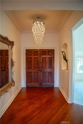 25166 Barnhill Road, Saugus, California 91350
