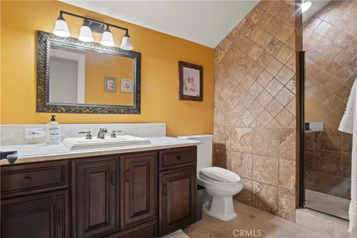 25166 Barnhill Road, Saugus, California 91350