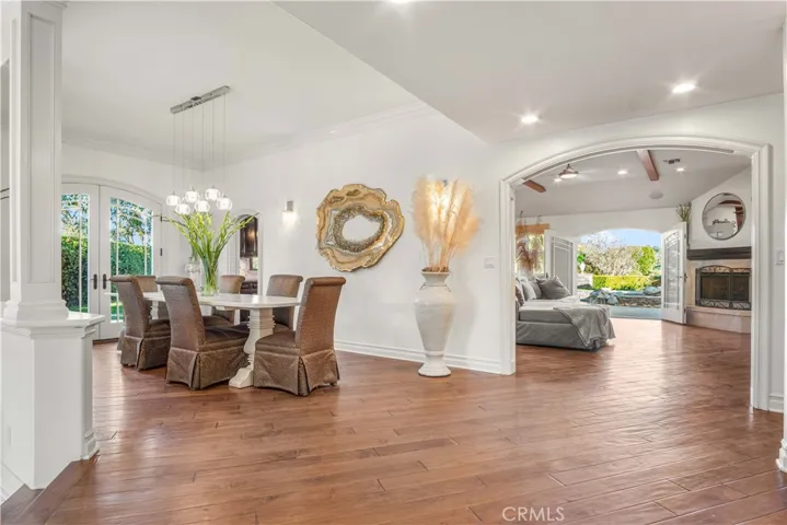 25166 Barnhill Road, Saugus, California 91350