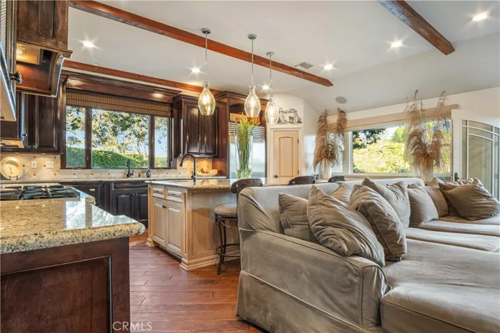 25166 Barnhill Road, Saugus, California 91350