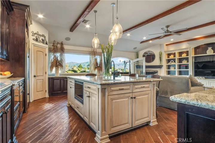 25166 Barnhill Road, Saugus, California 91350