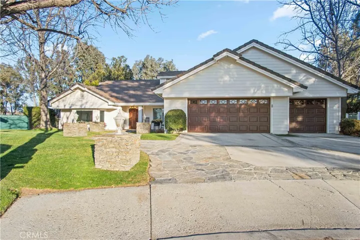 25166 Barnhill Road, Saugus, California 91350