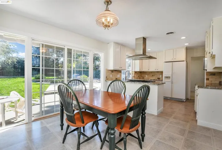1878 Andrews Dr, Concord, California 94521