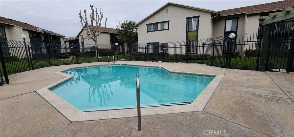 23230 Orange Avenue 2, Lake Forest, California 92630 home-pic-23