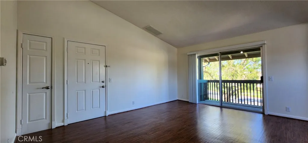 23230 Orange Avenue 2, Lake Forest, California 92630 home-pic-5
