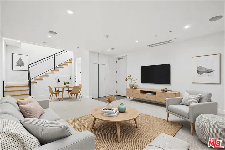 1037 21st Street, Santa Monica, California 90403