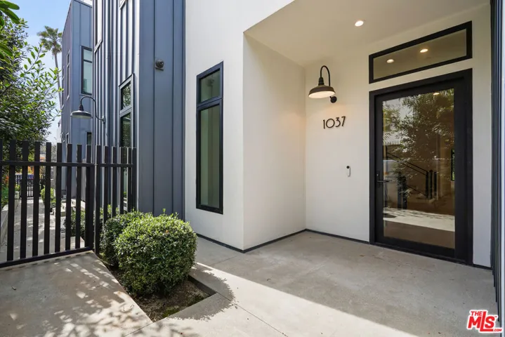 1037 21st Street, Santa Monica, California 90403