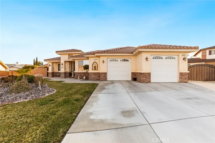 12770 Amberwood Lane, Victorville, California 92395