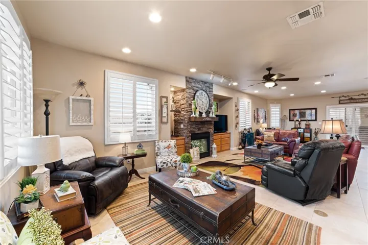 12770 Amberwood Lane, Victorville, California 92395