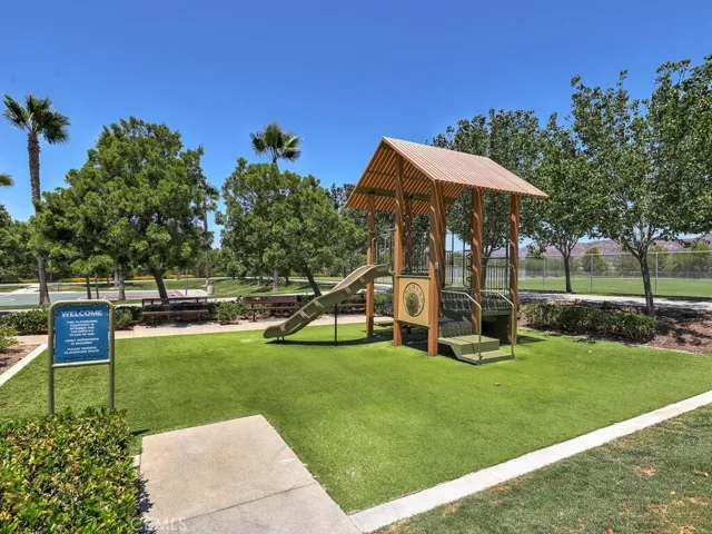 37 Clover, Lake Forest, California 92630