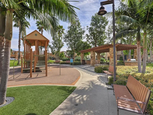 37 Clover, Lake Forest, California 92630