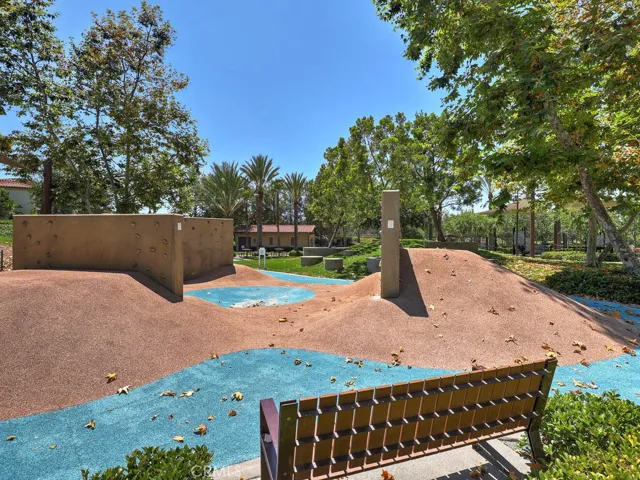 37 Clover, Lake Forest, California 92630