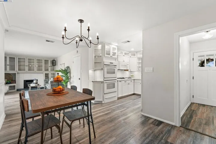 1715 Agadir St, Concord, California 94518