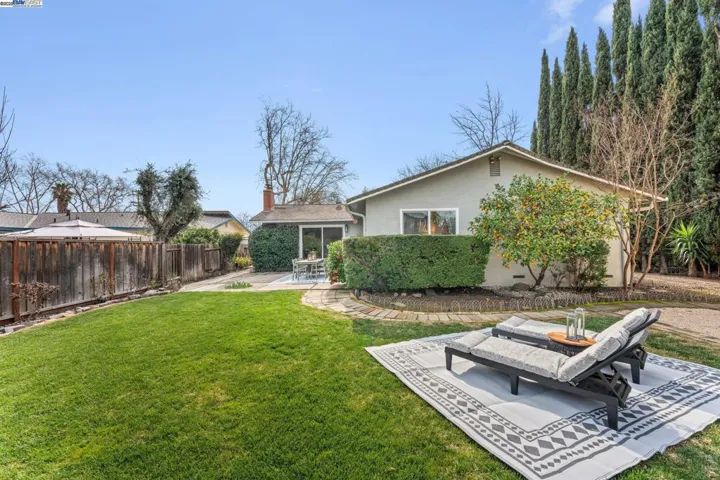 1715 Agadir St, Concord, California 94518
