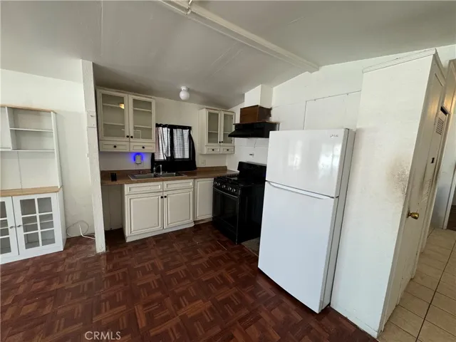 327 W Wilson Street 108, Costa Mesa, California 92627