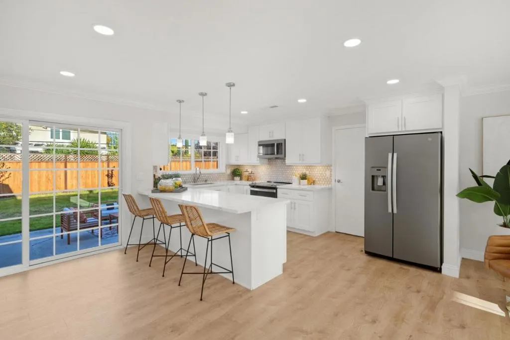 5066 Carter Avenue, San Jose, California 95118 home-pic-6