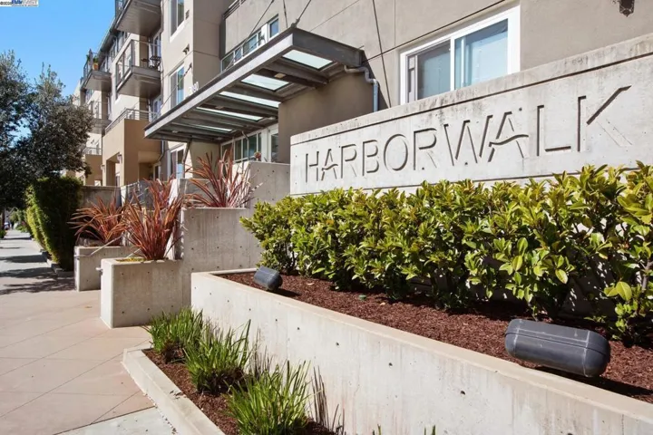 3090 Glascock 402, Oakland, California 94601