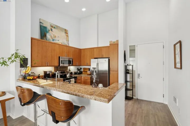 3090 Glascock 402, Oakland, California 94601