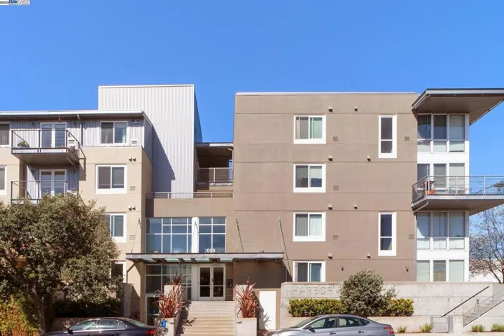 3090 Glascock 402, Oakland, California 94601