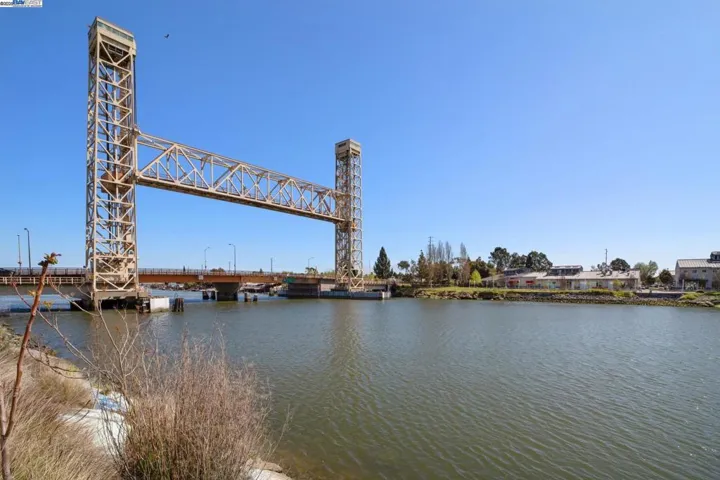 3090 Glascock 402, Oakland, California 94601