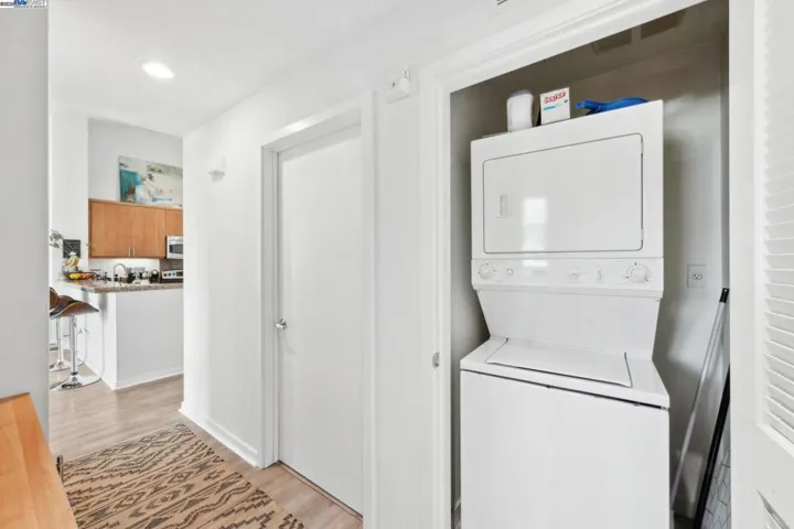 3090 Glascock 402, Oakland, California 94601