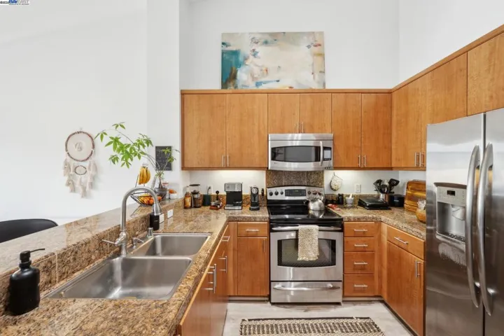 3090 Glascock 402, Oakland, California 94601