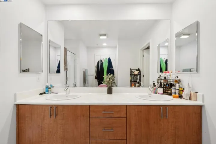3090 Glascock 402, Oakland, California 94601