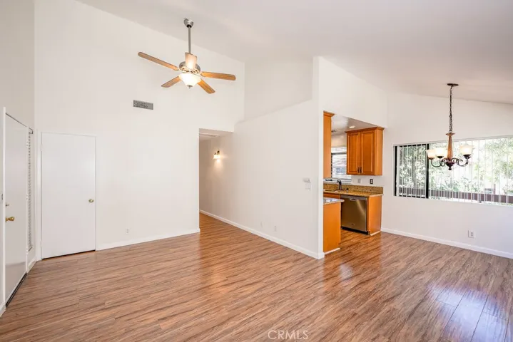 27930 Tyler Lane 402, Canyon Country, California 91387