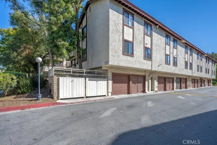 27930 Tyler Lane 402, Canyon Country, California 91387