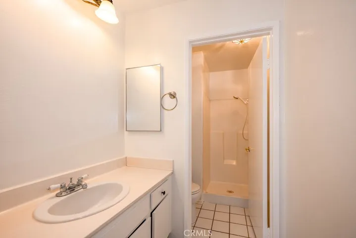 27930 Tyler Lane 402, Canyon Country, California 91387