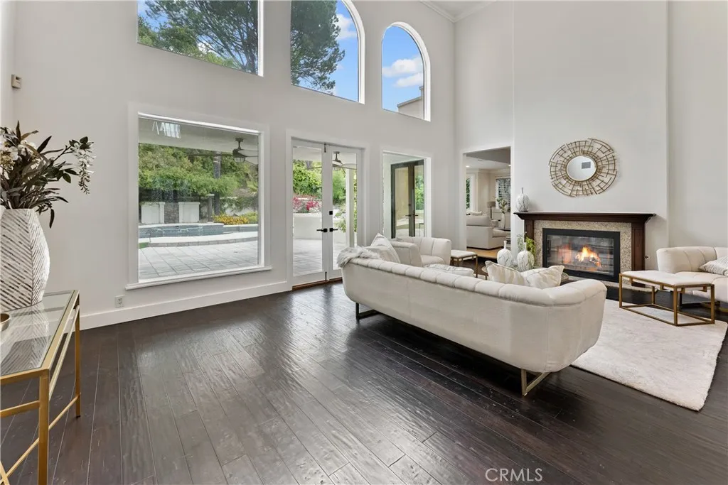 gallery-image 2
