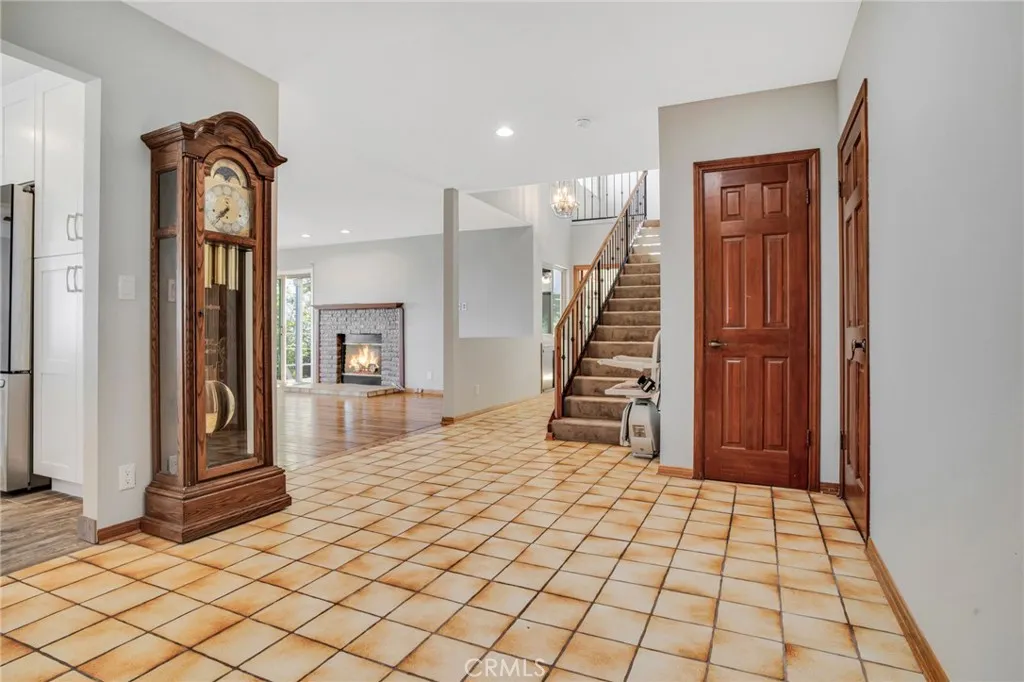 15470 Longbow, Sherman Oaks, California 91403 home-pic-10